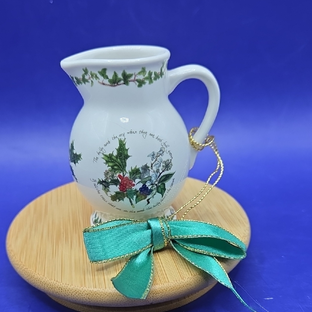 Portmeirion 'The Holly And The Ivy' Jug Ornament